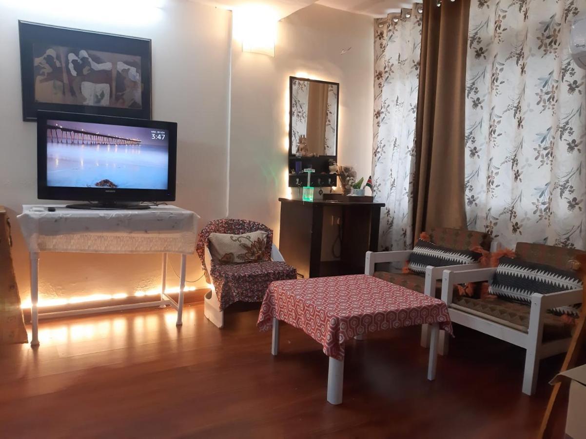 Awasthi Kozi Stays B&B - Closest To Vfs New Delhi Extérieur photo