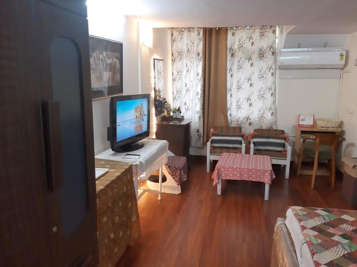 Awasthi Kozi Stays B&B - Closest To Vfs New Delhi Extérieur photo