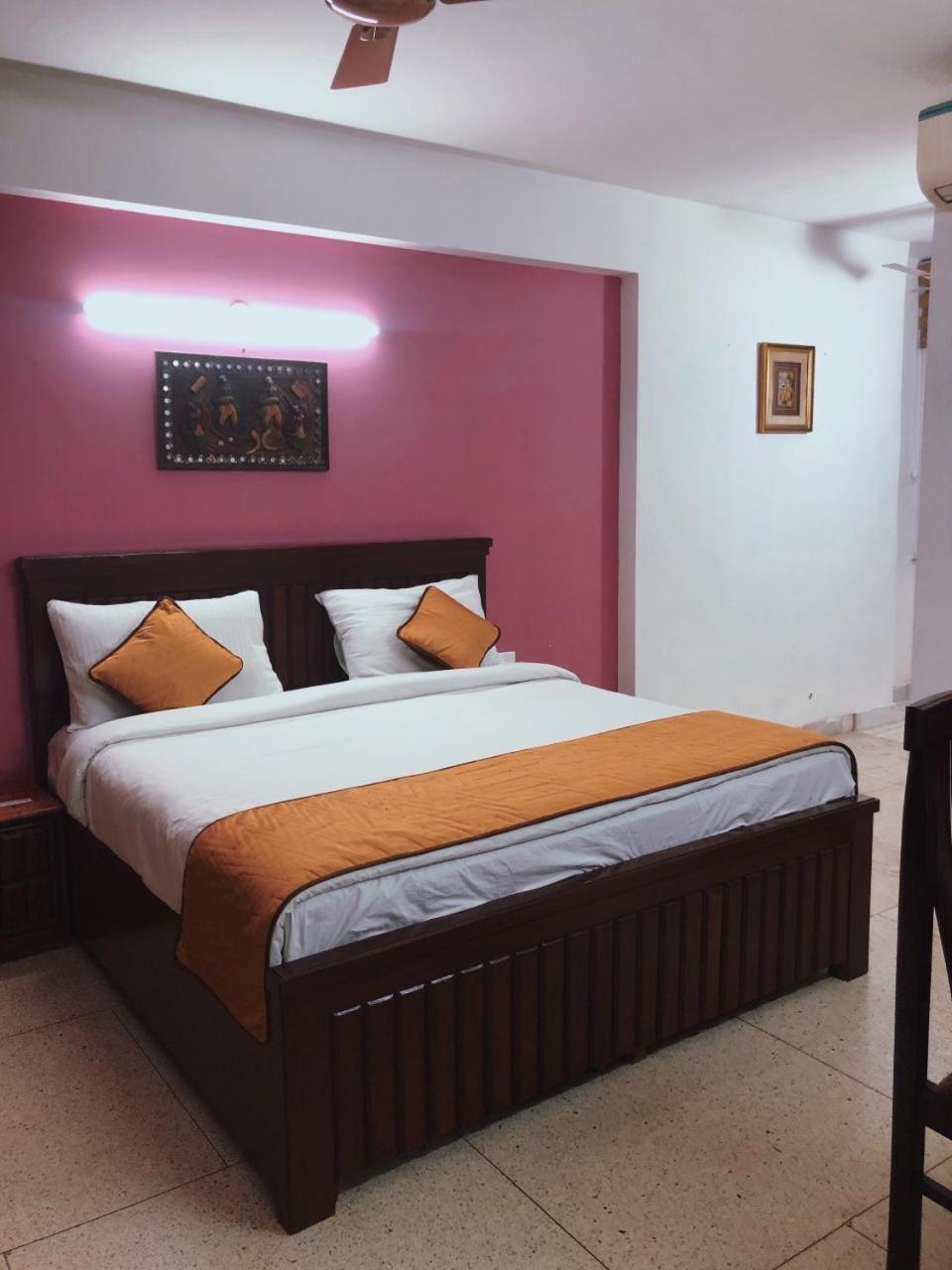 Awasthi Kozi Stays B&B - Closest To Vfs New Delhi Extérieur photo
